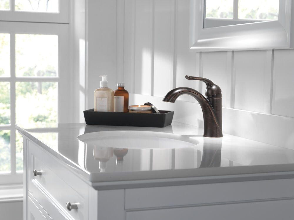 1HDL Centerset Lavatory Faucet, Venetian Bronze